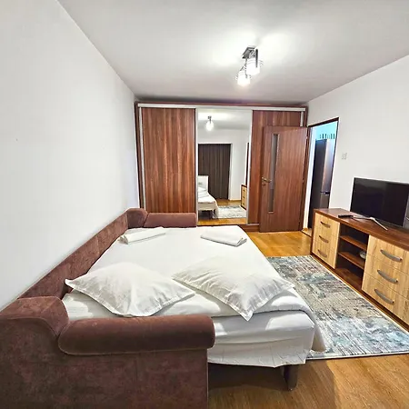 E4 Apartment *