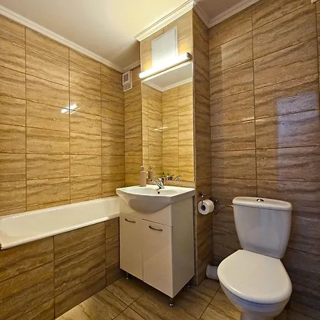 E4 Apartment *